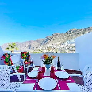 https://seaview-townhouse-in-puerto-santiago-los-gigantes.tenerifehoteles.net