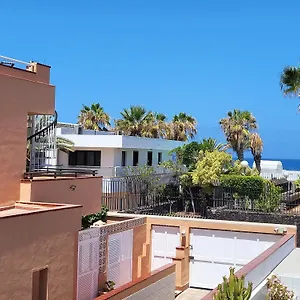 https://playa-de-las-americas-luxury-home.tenerifehoteles.net